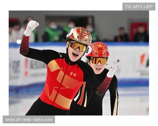 女子500米短道速滑赛场激战连连 技巧与速度的完美较量